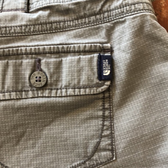 The North Face hiking Shorts sz10 - Picture 7 of 11